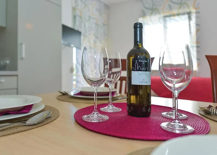 Two-bedroom In アパート *